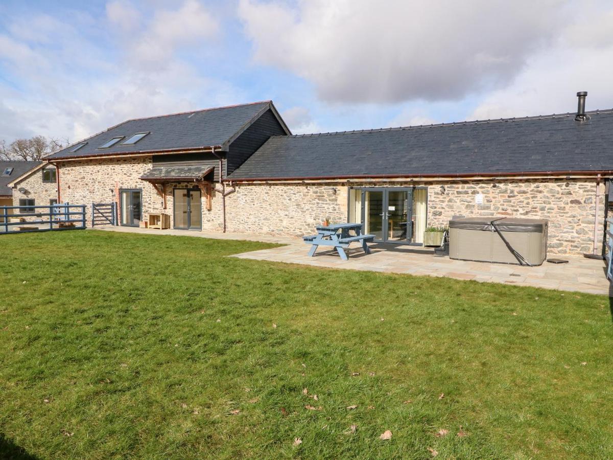 Villa Y Beudy The Dairy Oswestry Exterior foto