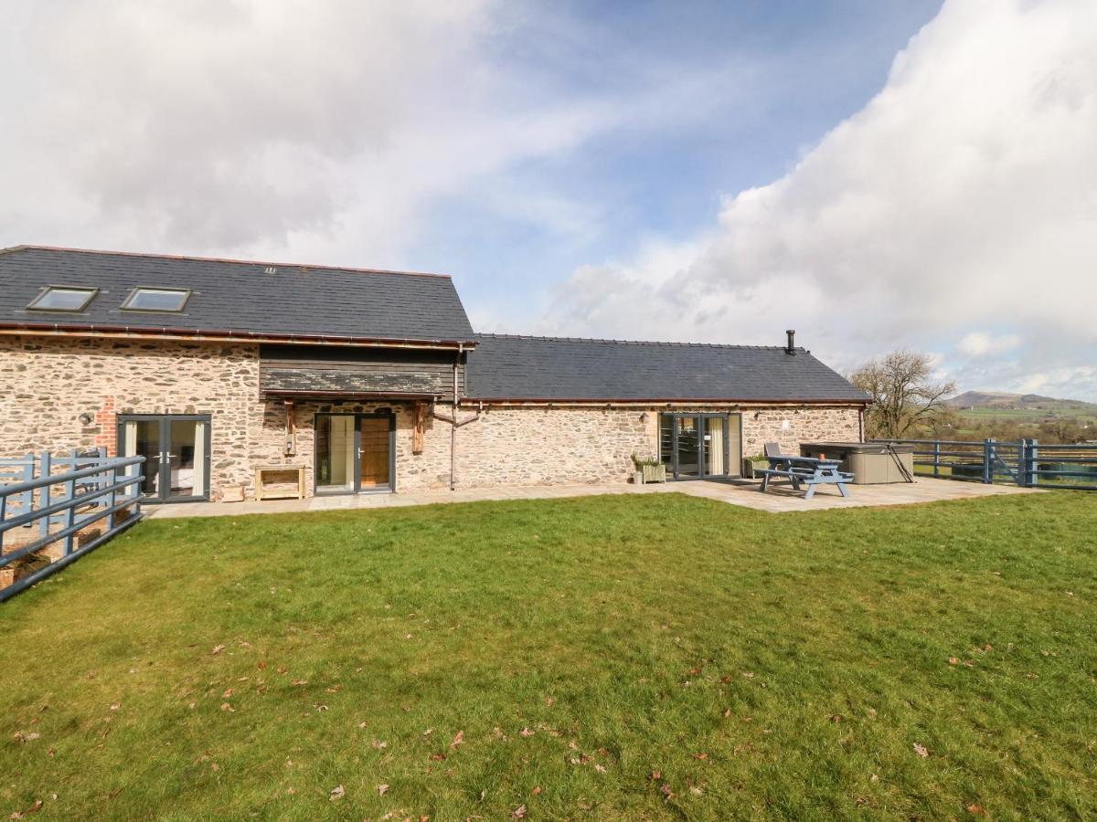 Villa Y Beudy The Dairy Oswestry Exterior foto